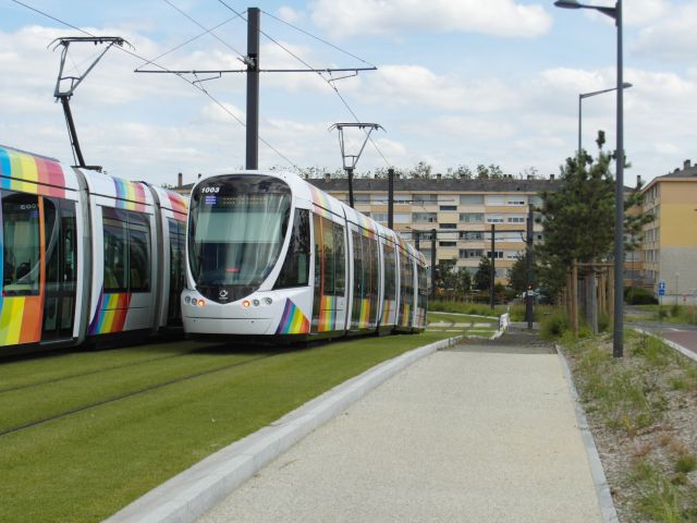 2006 - Connexion tramway/autobus